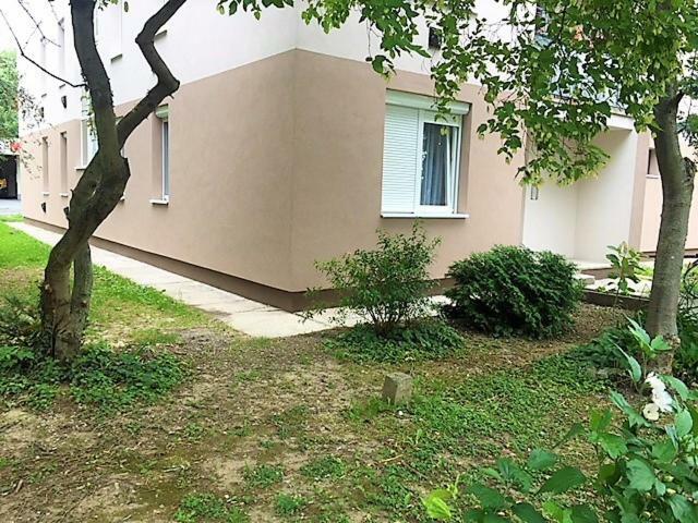 Miracle Apartman Sarvar Exterior photo